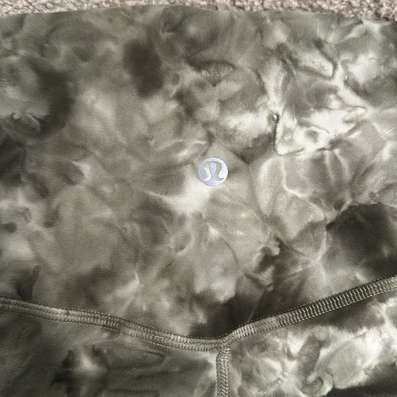 Lululemon align leggings with pockets - Picture 2 of 4